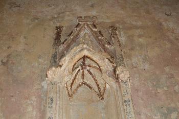 Detail of statue niche in south aisle east wall September 2008